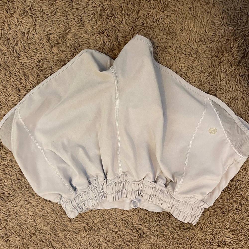 hotty hot lululemon shorts light purple